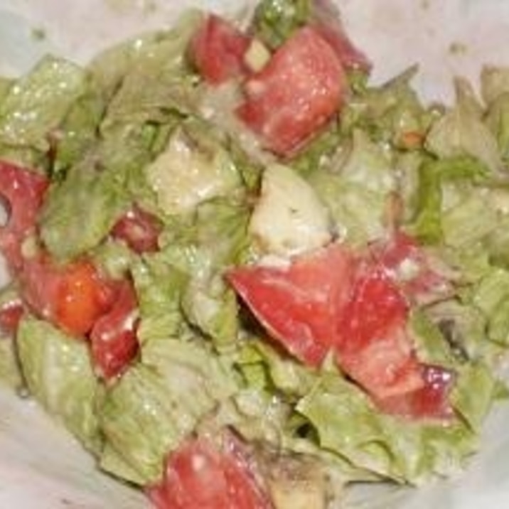 トマトレタスアボカドのサラダ